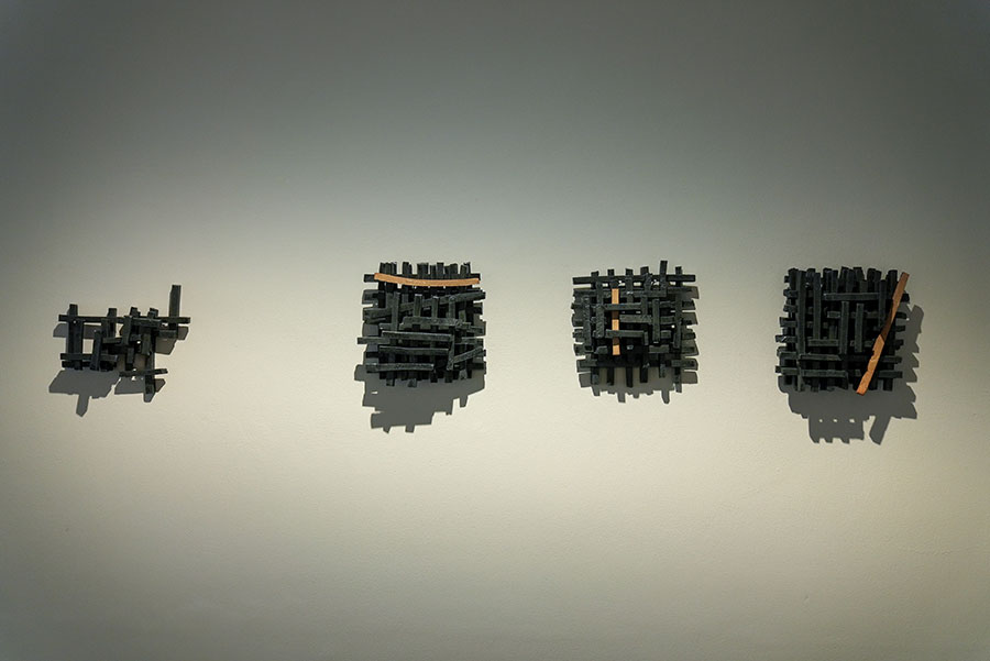 
Stacked in a grid 2

, 2023