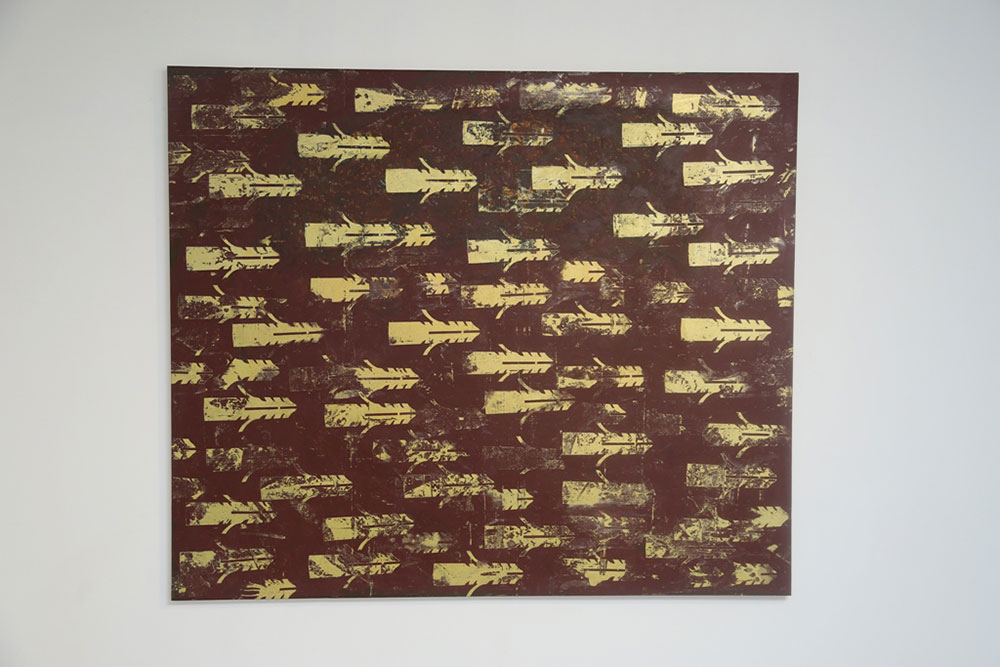 < Wall plug  (11) , 2013